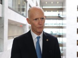 Senador pide a Biden que reconozca a María Corina como líder de la oposición venezolana