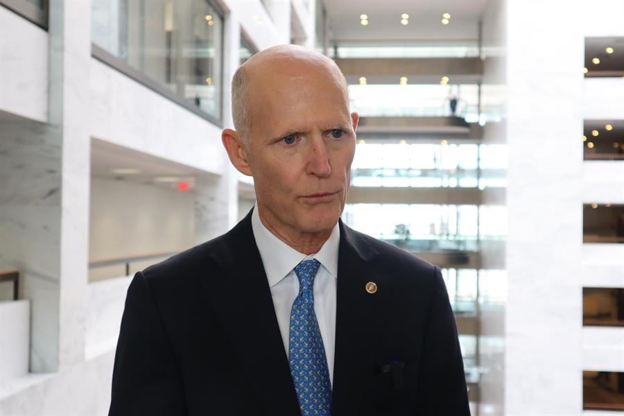 El republicano Rick Scott