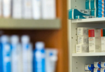 Fiscales generales de EE.UU. apoyan a farmacias en venta fármacos abortivos Un grupo de 23 fiscales generales demócratas de EE.UU. envió este jueves una carta a las cadenas de farmacias CVS y Walgreens apoyando su decisión de vender fármacos abortivos y aclaran a estas empresas que enviarlos por correo "es seguro y legal".