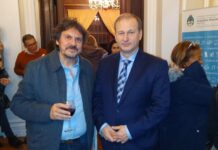 Felipe Pigna ofreció charla especializada sobre Carlos Gardel en Nueva York El lunes 6 de febrero, el investigador y profesor de Historia argentino Felipe Pigna, ofreció una charla especializada sobre Carlos Gardel en el Consulado General y Centro de Promoción de Argentina en Nueva York.