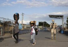 Haitianos regresan a su país