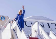 Jill Biden visita varios proyectos en Kenia en el marco de su gira por África La primera dama de Estados Unidos, Jill Biden, visitó este sábado varios proyectos y organizaciones en Kenia, segunda y última escala de su gira por África que realiza como parte del compromiso de su esposo, el presidente estadounidense, de estrechar lazos con el continente.