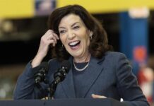 La Gobernadora Hochul destaca campaña de anuncios de Servicio Público durante el mes de vivienda justa