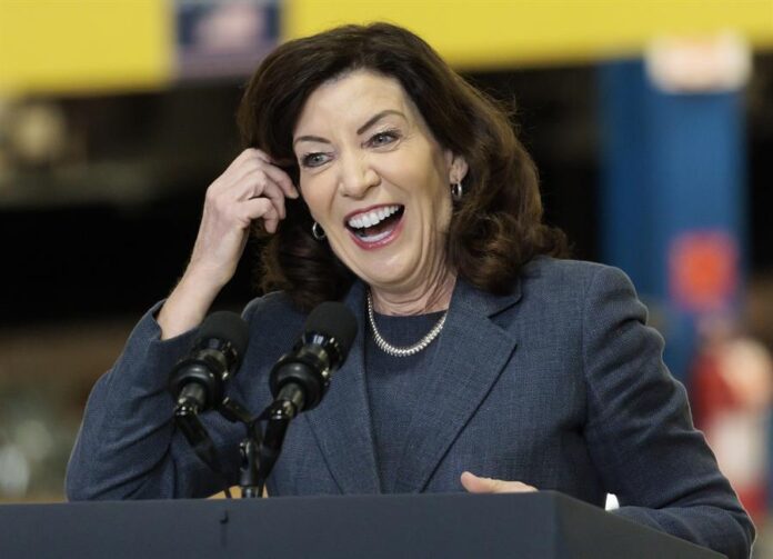 Kathy Hochul (2)