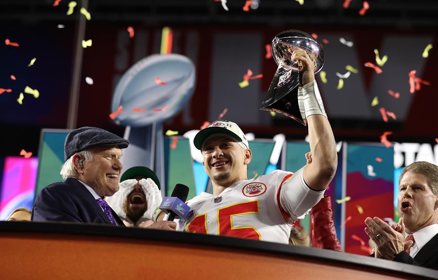 Los Kansas City Chiefs (4)