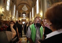 Católicos mexicanos viven un Miércoles de Ceniza más libre tras la covid-19 La Cuaresma comenzó en México, el segundo país del mundo con más población católica, con un Miércoles de Ceniza más libre tras las medidas sanitarias impuestas por la covid-19, que en los años anteriores impidieron hacer una cruz en la frente de los feligreses.