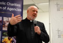 Caridades Católicas distribuirá comida a inmigrantes en inicio de Cuaresma Caridades Católicas, que brinda servicios a la comunidad inmigrante en Nueva York, distribuirá alimentos el próximo 22 de febrero, Miércoles de Ceniza, en la despensa de la iglesia Santa Cecilia, en El Barrio latino de Harlem.