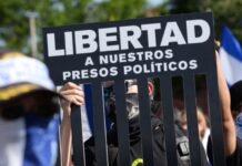 En una negociación entre Rosario Murillo, la dictadora vicepresidenta de Nicaragua, y el gobierno de los Estados Unidos se acordó la “liberación” de 222 presos políticos quienes fueron desterrados de Nicaragua. Abandonaron las cárceles, se les llevó a un aeropuerto y antes de embarcar se les entregó un pasaporte válido por 10 años.
