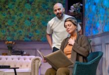 Rafa Sánchez y Zulema Clares en una tierna escena de la pieza de Guillem Clua.