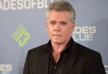La memoria del actor estadounidense Ray Liotta fue honrada este viernes con una estrella en el Paseo de la Fama de Hollywood en un homenaje póstumo en el que estuvo presente su hija, Karsen.