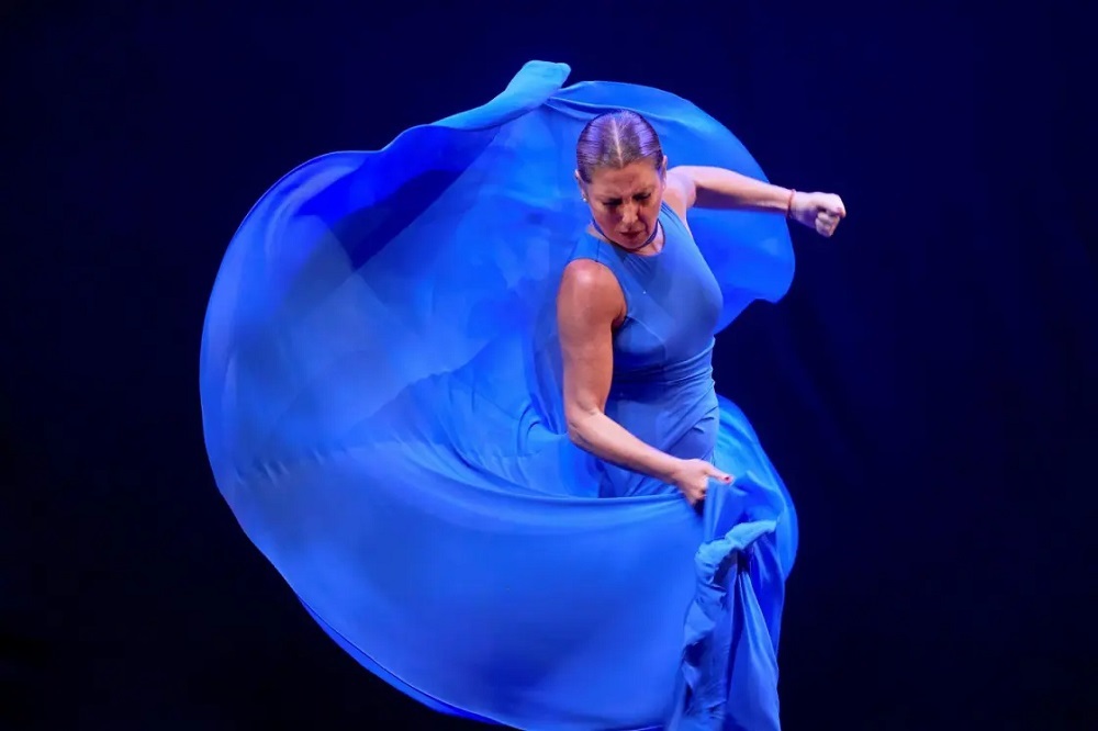 Sara Baras La bailaora Sara Baras y el guitarrista Rafael Riqueni forman parte del cartel del XXI Festival de Flamenco de Nueva York, un encuentro con las raíces más auténticas de este arte, que se fundirá con estilos tan dispares como el jazz, el funk y la música electrónica.