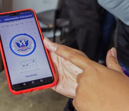 EE.UU. ampliará acceso de la aplicación para tramitar citas de asilo hasta el sur de México aplicación CBP One