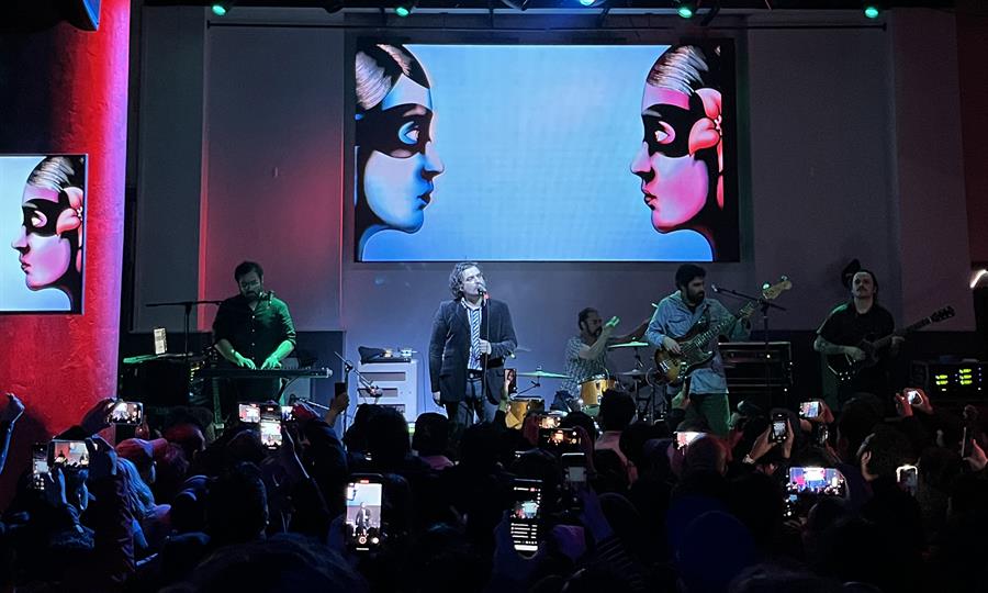 banda mexicana Enjambre (1)