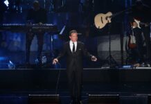 El cantante mexicano Luis Miguel reaparece y anuncia gira para 2023 Luis Miguel