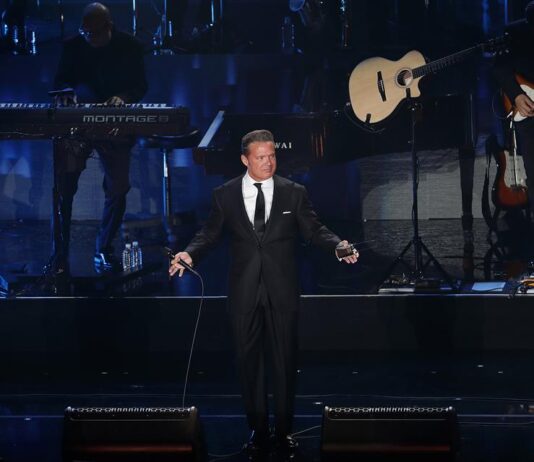 El cantante mexicano Luis Miguel reaparece y anuncia gira para 2023 Luis Miguel