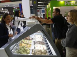 Reposteros españoles y mexicanos innovan para ser más saludables y vistosos postres