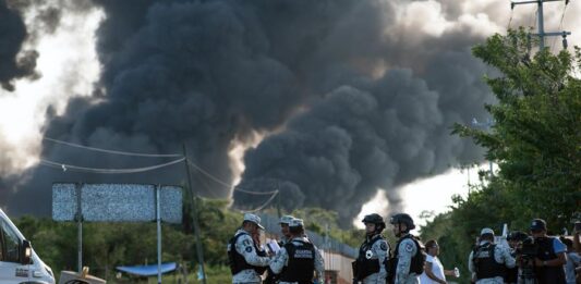 explosión en el Centro de Almacenamiento de Crudo de Petróleos Mexicanos (2)