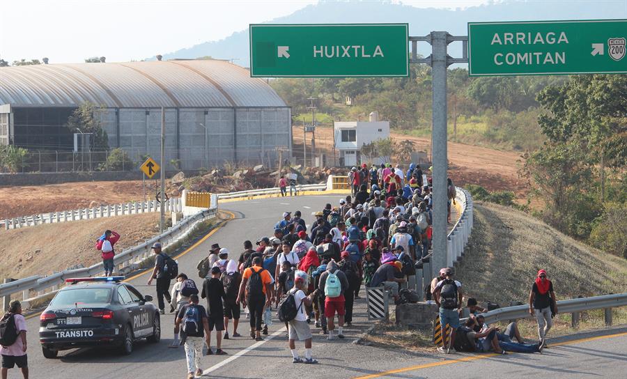 Caravana Migrantes 1 Una nueva caravana de unos 1.000 migrantes salió la madrugada de este sábado de Tapachula, en el sureño estado mexicano de Chiapas, con la esperanza de avanzar en su camino a Estados Unidos.