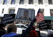 Gran jurado de Nueva York no verá el caso de Trump al menos hasta próxima semana El gran jurado que estudia si se abre un caso contra el expresidente estadounidense Donald Trump por el pago a una actriz porno Stormy Daniels a cambio de su silencio sobre una relación sexual no va a tratar el caso esta semana, y tal vez ni siquiera en la próxima.