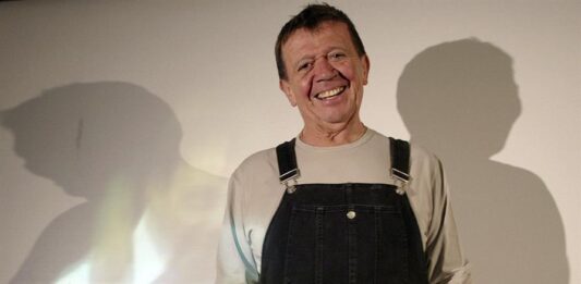 Actores, políticos y personalidades de la vida pública de México despidieron este sábado al actor y conductor mexicano Xavier López Rodríguez, recordado por su personaje "Chabelo".