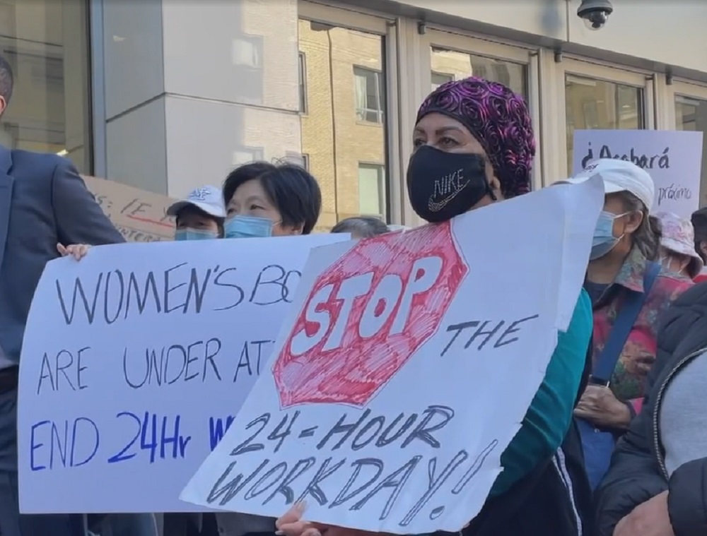 Cuidadoras de enfermos Un grupo de trabajadoras inmigrantes reclamó este miércoles que la ciudad de Nueva York apruebe