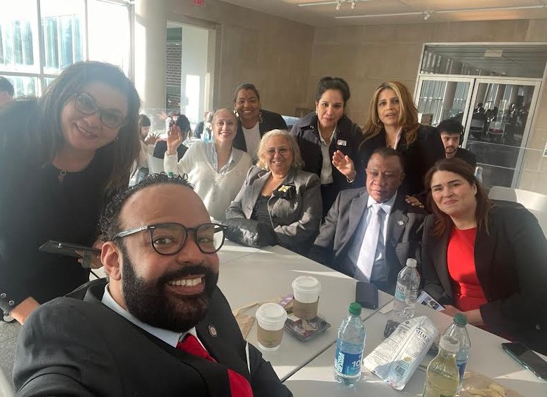 Al finalizar la visita, la delegación de DACHAMBER disfrutó la cafetería del Museo Metropolitano, haciendo uso de unos cupos de descuentos especiales, gracias al trabajo de Casa Puebla.