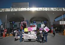 Familiares e integrantes del colectivo Red Mesa de Mujeres realizaron una protesta (3)