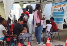 Niños migrantes en frontera sur de México encuentran alivio en ayuda de ONG migrantes
