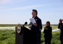 California pone fin a algunas restricciones de agua impuestas por la sequía Gavin Newsom.