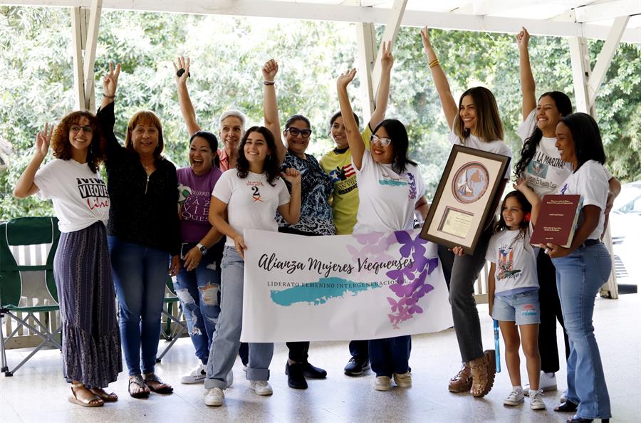 Integrantes de la Alianza de Mujeres Viequenses Integrantes de la Alianza de Mujeres Viequenses