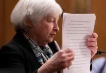 La secretaria del Tesoro de Estados Unidos, Janet Yellen, prometió este miércoles que trabajará con el Congreso para que rindan cuentas los ejecutivos responsables de la caída del Silicon Valley Bank y del Signature Bank que desató una crisis bancaria en el país.
