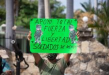 Cientos marchan en defensa de militares en varias ciudades de México