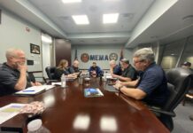 Al menos 23 personas murieron y decenas más resultaron heridas después de que un tornado arrasara las zonas rurales del oeste de Misisipi el viernes por la noche, según informa este sábado la agencia de Gestión de Emergencias de ese estado.