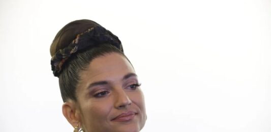 Celebrando dos décadas de carrera artística, la cantautora española Natalia Jiménez regresó este viernes a Colombia con su gira "Antología, 20 años tour", ante un público entregado que ansiaba escuchar sus más grandes éxitos.