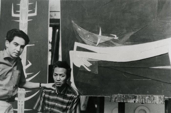 Oswaldo Vigas con el artista Cubano, Wifredo Lam en Paris (1954)