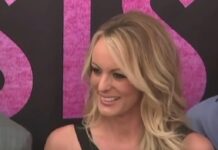Stormy Daniels, la actriz porno por la que Trump se sentará ante un jurado Stephanie Clifford, nacida en Baton Rouge (Luisana) en marzo de 1979, es una actriz porno conocida como Stormy Daniels y ha sido la pieza clave para que la Fiscalía de Nueva York haya podido imputar al expresidente de Estados Unidos Donald Trump por pagarle para comprar su silencio.
