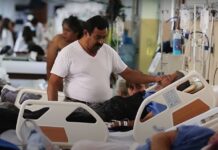Casos tuberculosis en Nueva York duplican la tasa nacional La tasa de tuberculosis de la ciudad de Nueva York es más del doble de la nacional y se diagnostica en todos los cinco condados, con el de Queens encabezando la lista, de acuerdo con el informe sobre los casos del 2022 dado a conocer hoy por el Departamento de Salud.