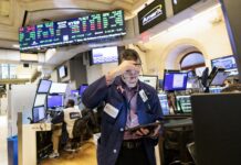 Wall Street cerró este martes en verde y el Dow Jones de Industriales, su principal indicador, ganó un 1,06 % en una jornada marcada por el rebote de la banca después del pánico provocado por el colapso del Silicon Valley Bank (SVB) y tras la publicación de una cifras de inflación en EE.UU. en línea con las expectativas.