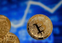 Criptomoneda estable expuesta a Silicon Valley Bank pierde paridad con dólar La criptomoneda estable USDC, perdió este sábado su paridad con el dólar después de que la entidad emisora, la empresa estadounidense Circle, anunciara que tiene cerca del 8 % de sus reservas alojadas en Silicon Valley Bank (SVB).