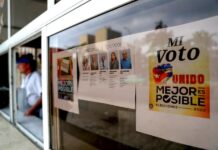 carteles sobre las próximas elecciones, hoy, en La Habana