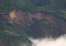 deslizamiento de tierra hoy, en Alausí (Ecuador).