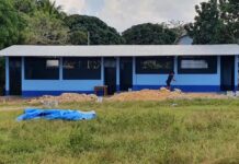 edificio Taraka que el compositor musical DJ Gordo acaba de inaugurar junto a Seeds of Learning