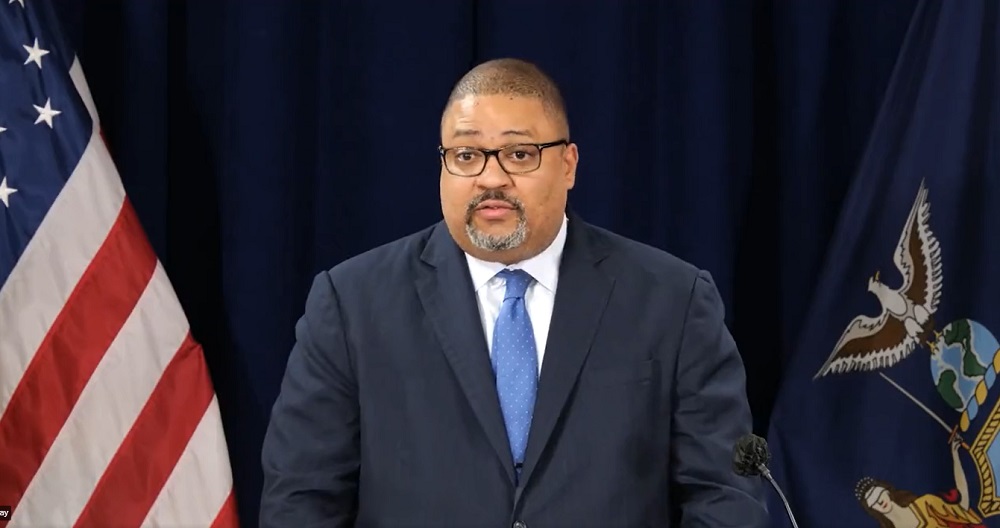Alvin Bragg 1 El Comité Judicial del Congreso de Estados Unidos, controlado por el Partido Republicano, organizará un viaje a Nueva York el próximo 17 de abril para examinar el supuesto aumento de la violencia en la ciudad desde la elección del fiscal Alvin Bragg, que la semana pasada imputó al expresidente de EE.UU. Donald Trump por falsificación de documentos mercantiles.