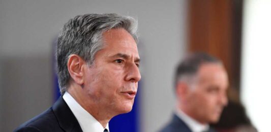 Estados Unidos anunció este miércoles un nuevo paquete de ayuda militar para Ucrania valorado en 325 millones de dólares, que incluye munición para los Sistemas de Cohetes de Artillería de Alta Movilidad (HIMARS).