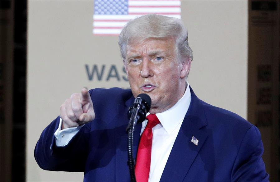 Donald Trump (13) El expresidente Donald Trump (2017-2021), que competirá en primarias republicanas para las elecciones de 2024, divulgó un comunicado este martes en el que anuncia que si gana los próximos comicios retirará de las calles a los vagabundos y drogadictos que pueblan las ciudades del país.