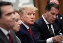 Trump se enfrenta mañana a segundo frente judicial, pero no asistirá El expresidente Donald Trump se enfrenta mañana martes a un segundo frente judicial, en este caso por un caso de difamación relacionado con una presunta violación a la escritora E. Jean Carroll, que comenzará este martes con la selección del jurado.