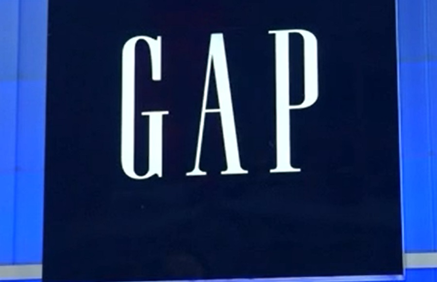 Gap La cadena estadounidense de ropa Gap anunció este jueves que va a eliminar unos 1.800 empleos en sus oficinas corporativas dentro de un plan para reducir costos y simplificar su estructura.