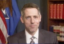 Republicanos citan a declarar a asesor del fiscal que imputó a Trump Matthew Colangelo..