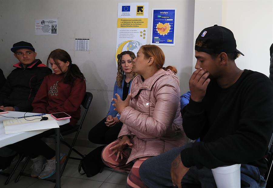Migrantes venezolanos y activistas participaron en una rueda de prensa