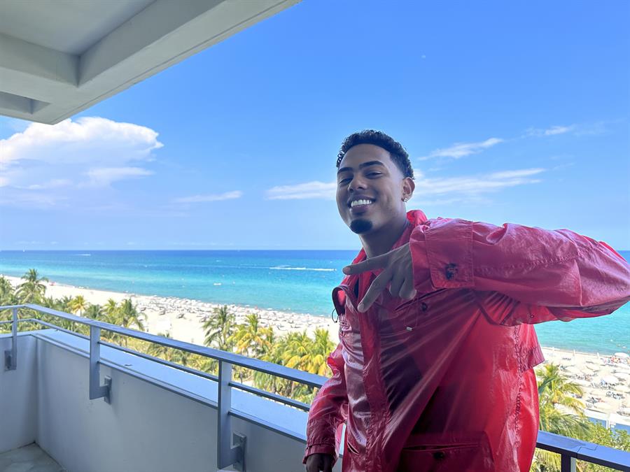 Myke Towers Myke Towers